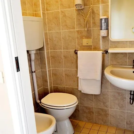 Pensionat In Guest - New Cirene Triple Economy With Full *