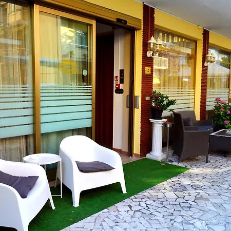 In Guest - New Cirene Triple Economy With Full Pensionat Rimini