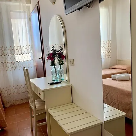 بيت ضيافة In Guest - New Cirene Triple Economy With Full