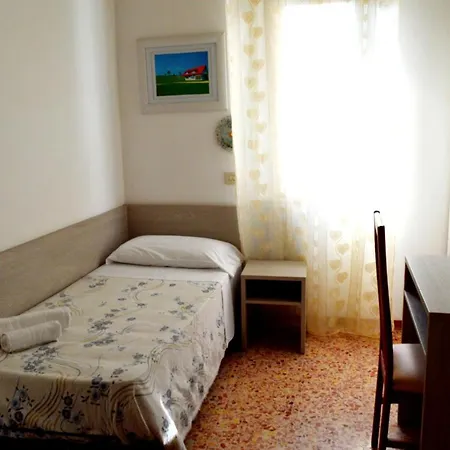 In Guest - New Cirene Triple Economy With Full بيت ضيافة