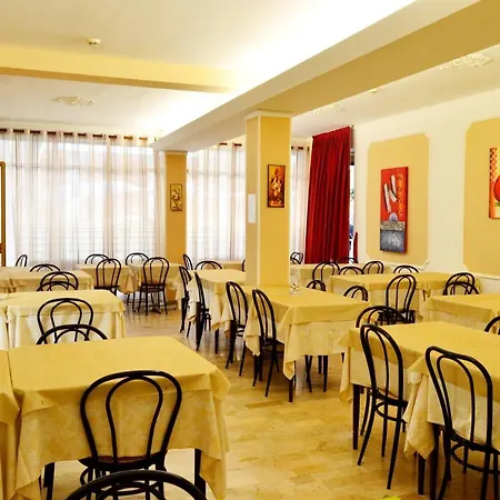 In Guest - New Cirene Triple Economy With Full بيت ضيافة ريميني